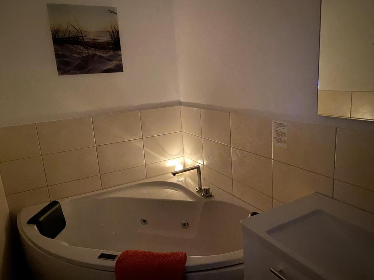 Ferienhaus Bottsand Marina Wendtorf エクステリア 写真